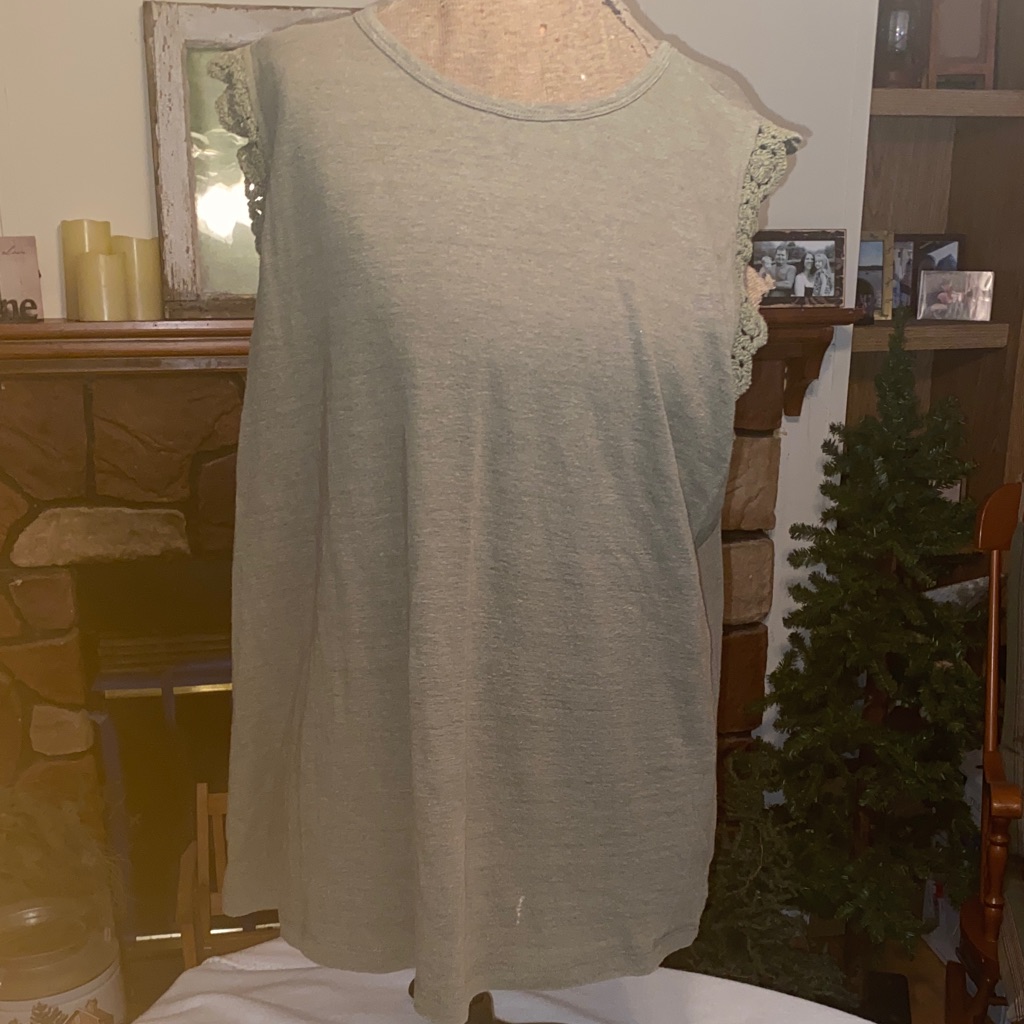 Time And Tru Women's Sage Green Tank Top With Lace Trim